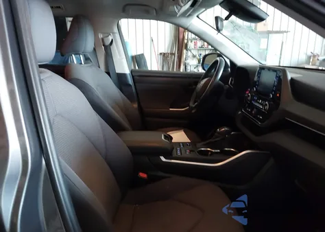 2021 Toyota Highlander Le from USA, damaged, VIN 5TDBZRBH4MS123650